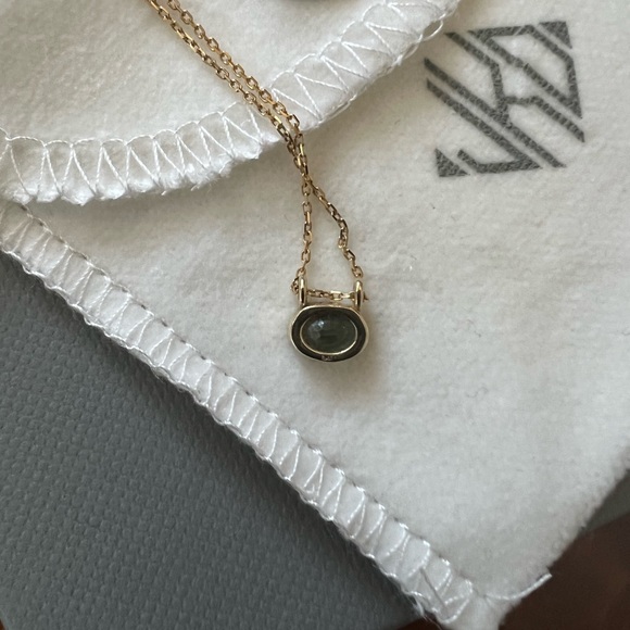Jennie Kwon Designs East West Green Sapphire Necklace 14k Gold - Picture 5 of 9